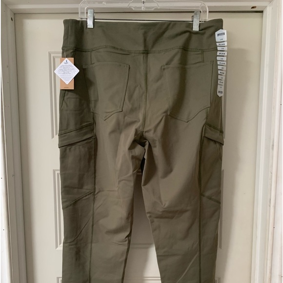 NWT Duluth NoGA Namastash slim leg pants Large with 31 length - Picture 3 of 6